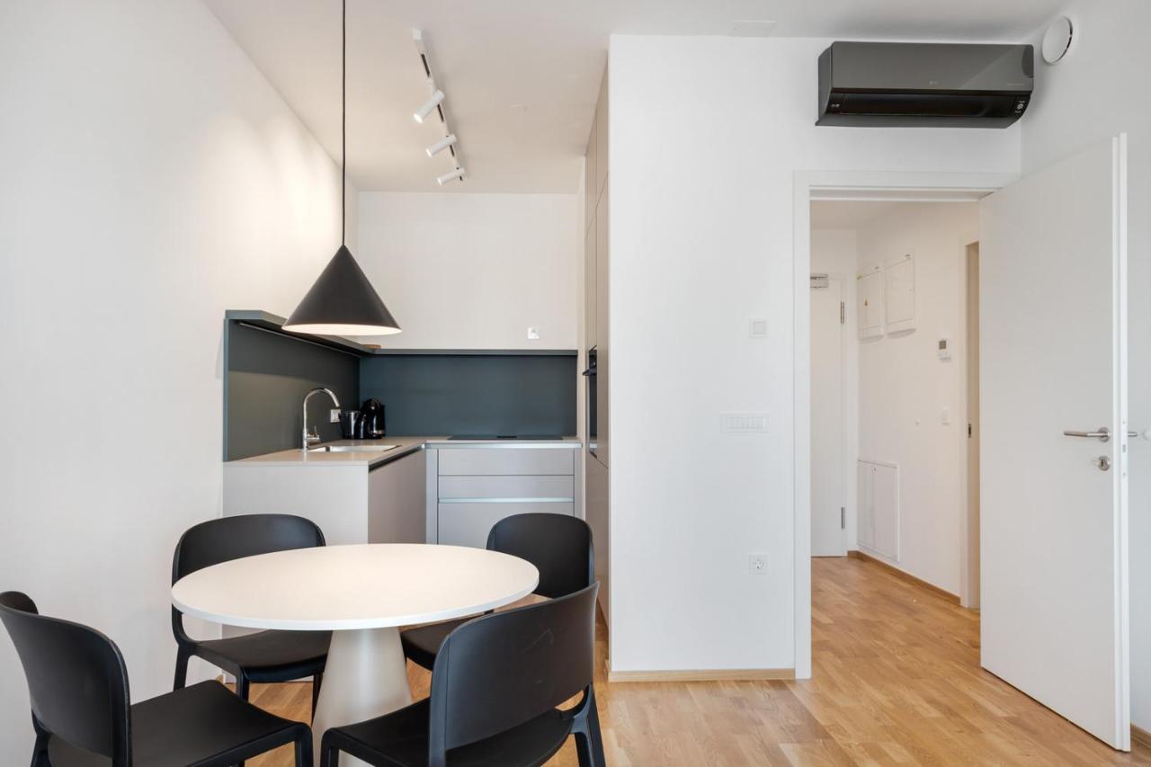 Modern One-bedroom Masarykova With Private Parking Apartment