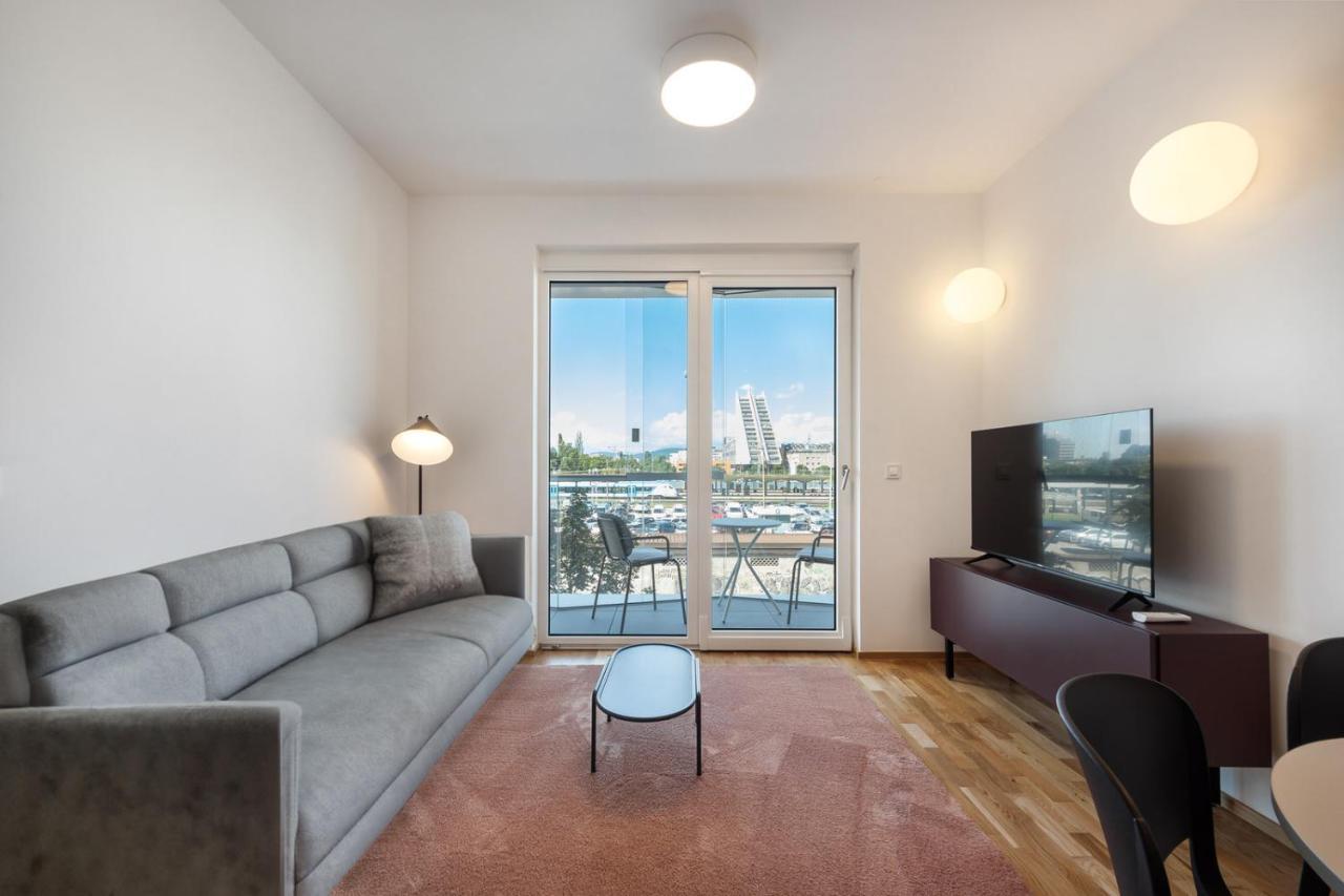Modern One-bedroom Masarykova With Private Parking * Ljubljana
